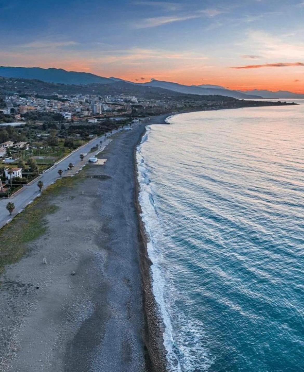 Appartamento Vista Isole Eolie Acquedolci Esterno foto
